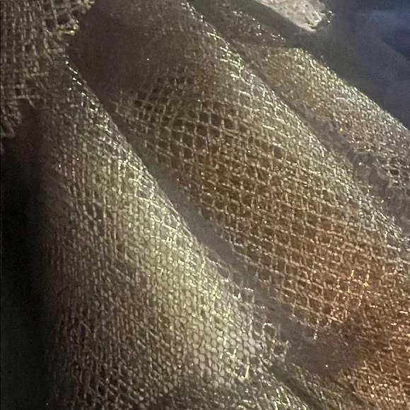 EUC Akira Blouse Black/Gold Women Size Large - Picture 7 of 8